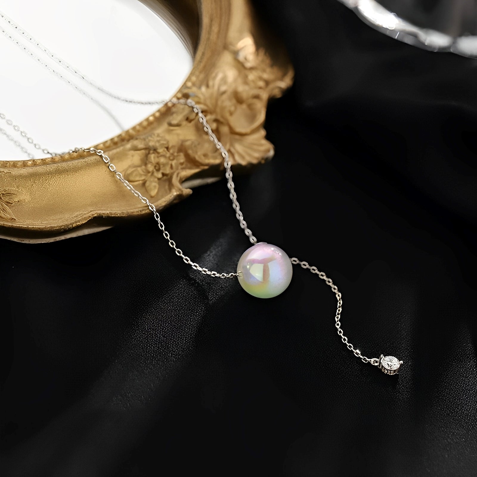 Luna Drop Pearl Necklace